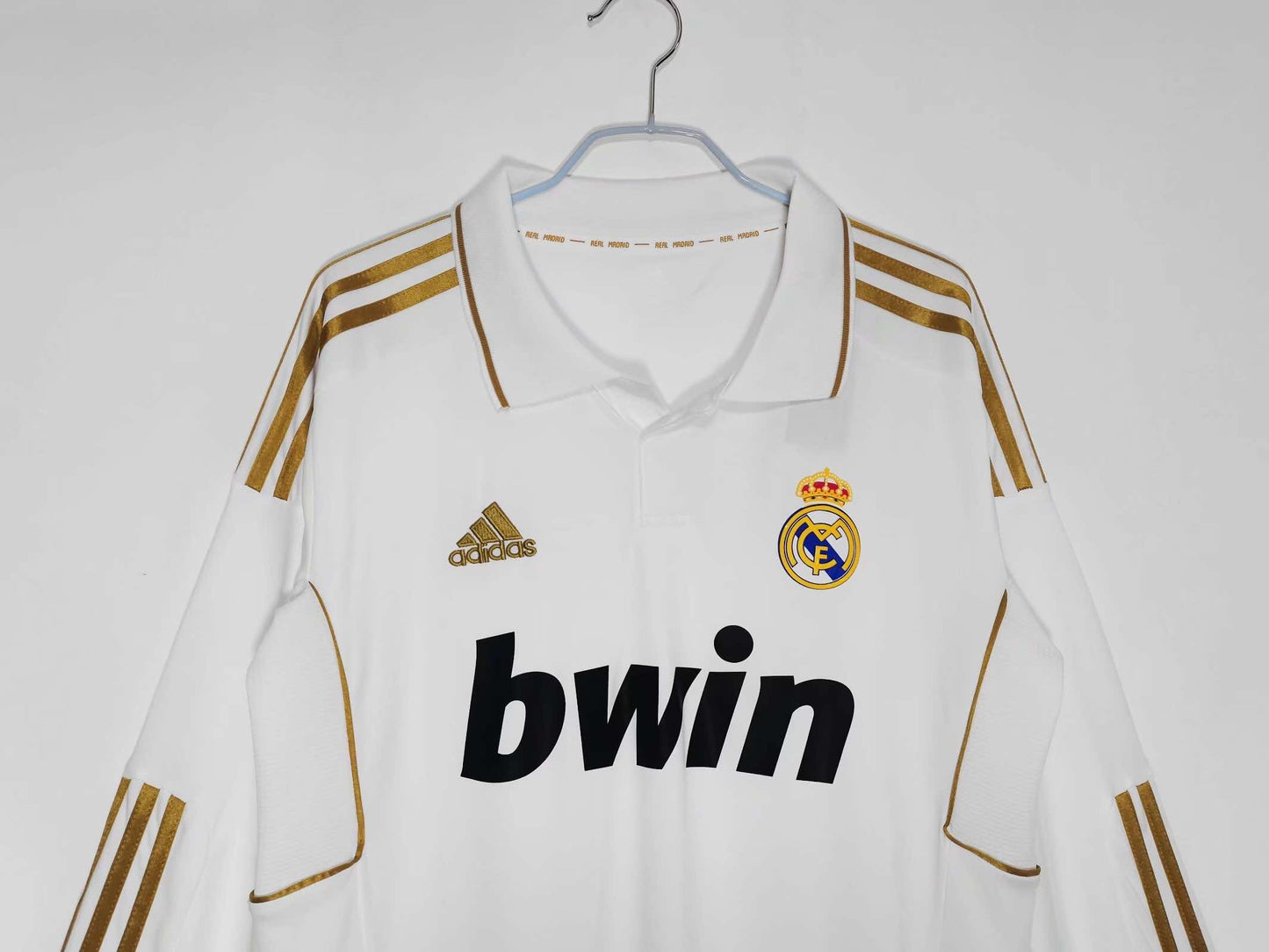 RETRO 11/12 Real Madrid home Long sleeved Fan- WHITE & GOLD
