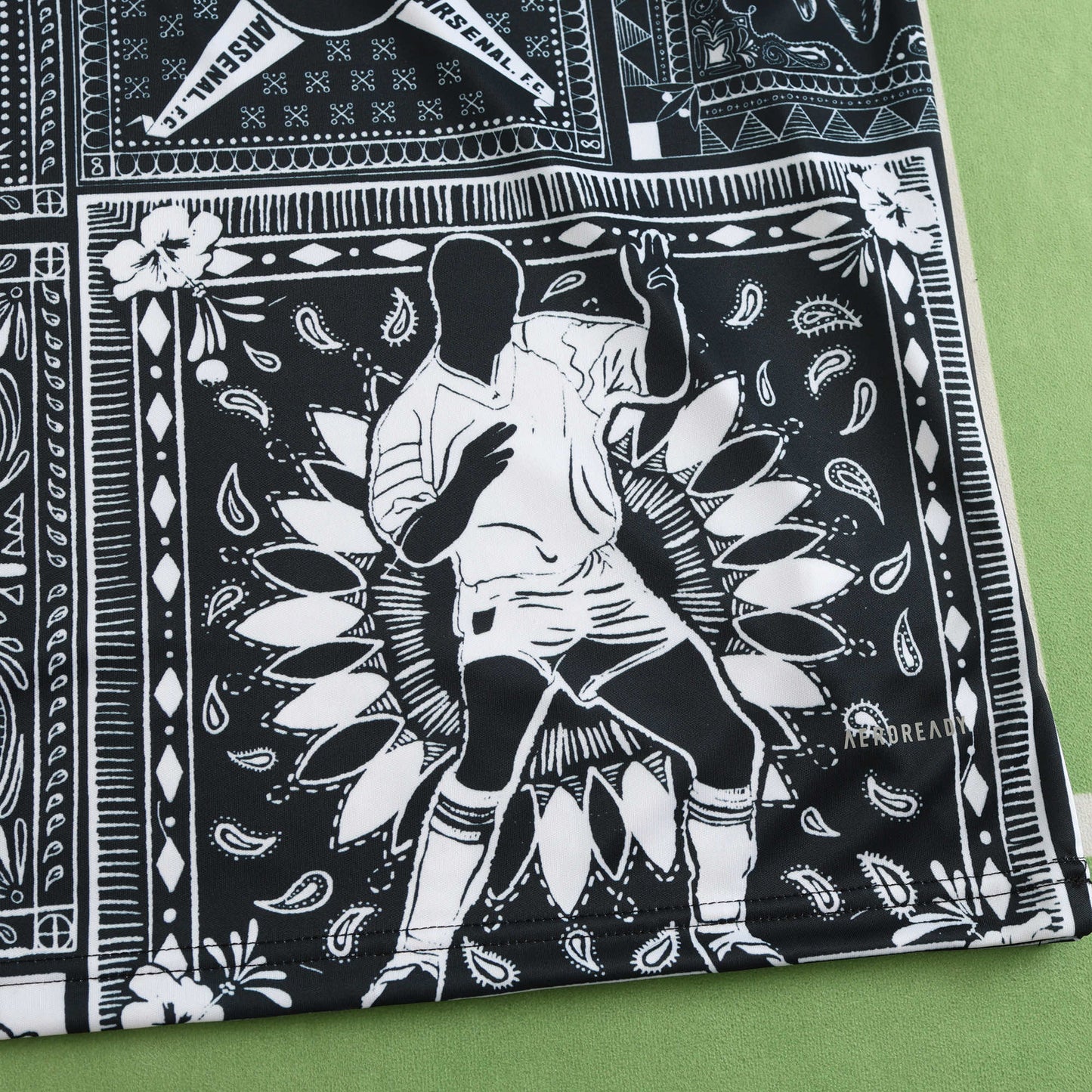 23/24 season Arsenal Black special edition Fan version- BLACK & WHITE