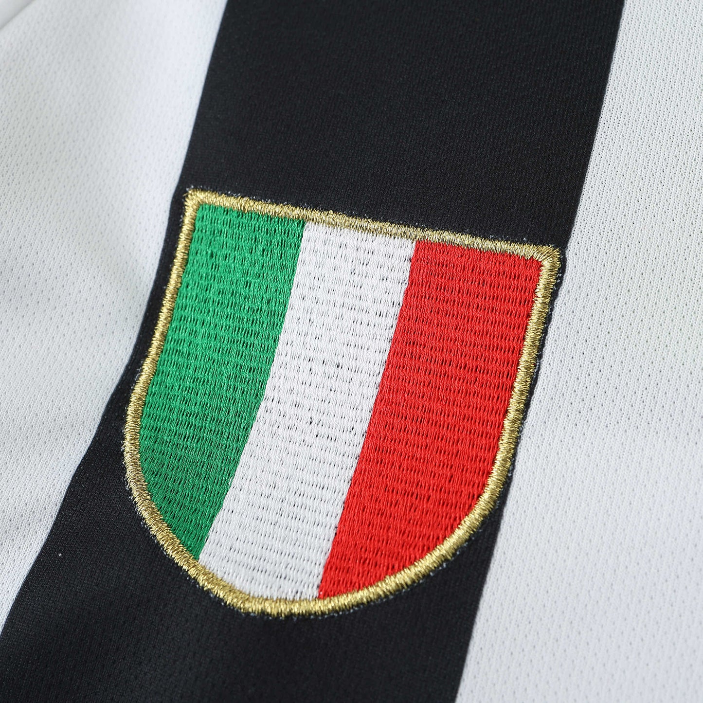 RETRO 02/03 Juventus Home Fan Long Sleeved- WHITE & BLACK