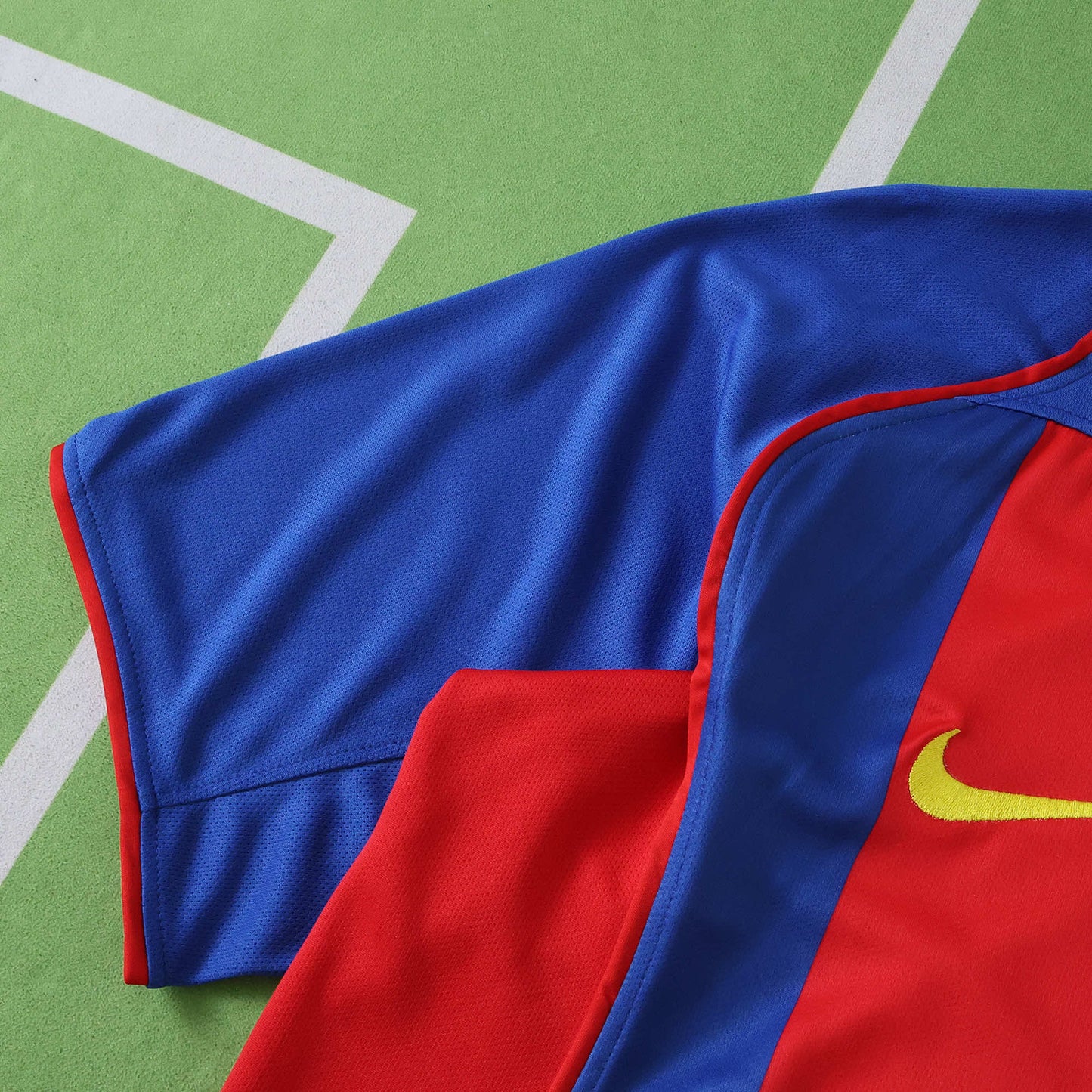 RETRO 04/05 season FC Barcelona  Barça home retro Fan version- BLUE & RED