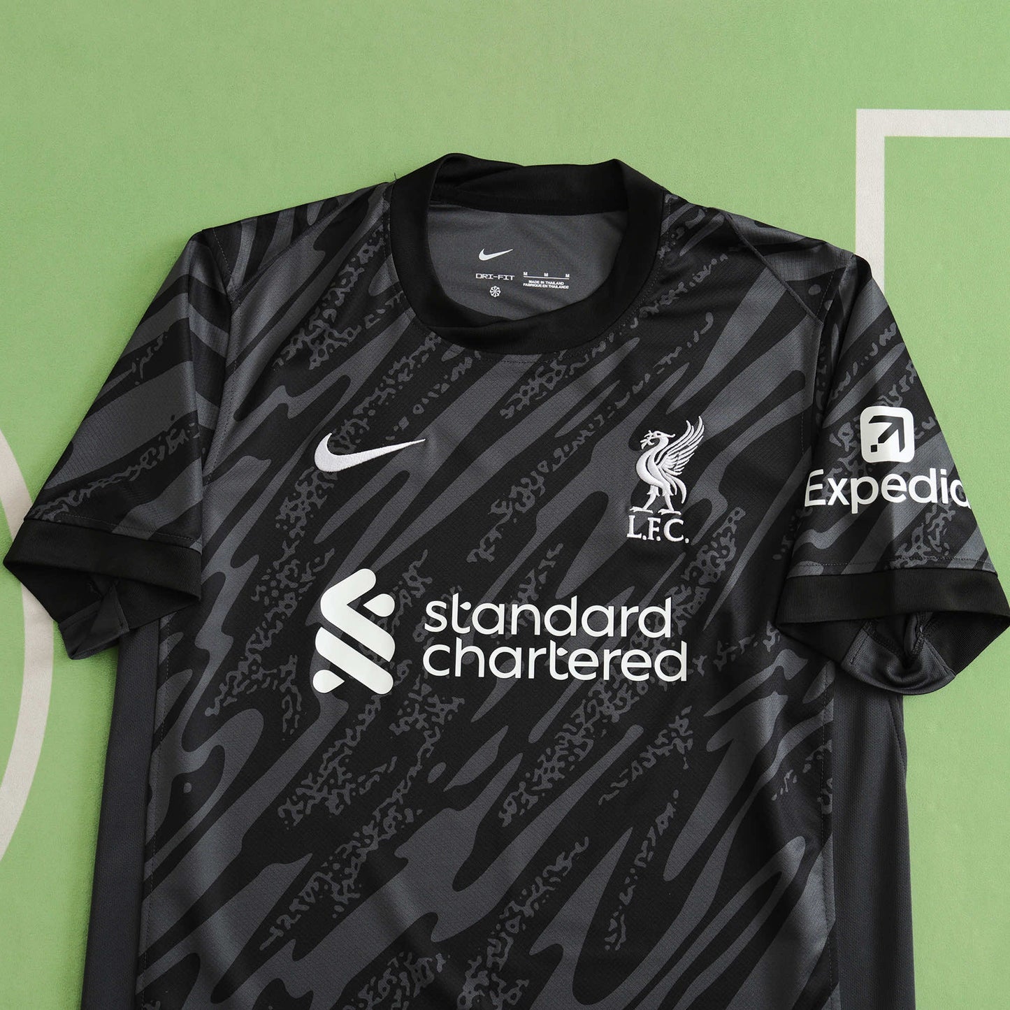 24/25 Liverpool Black goalkeeper Fan- BLACK