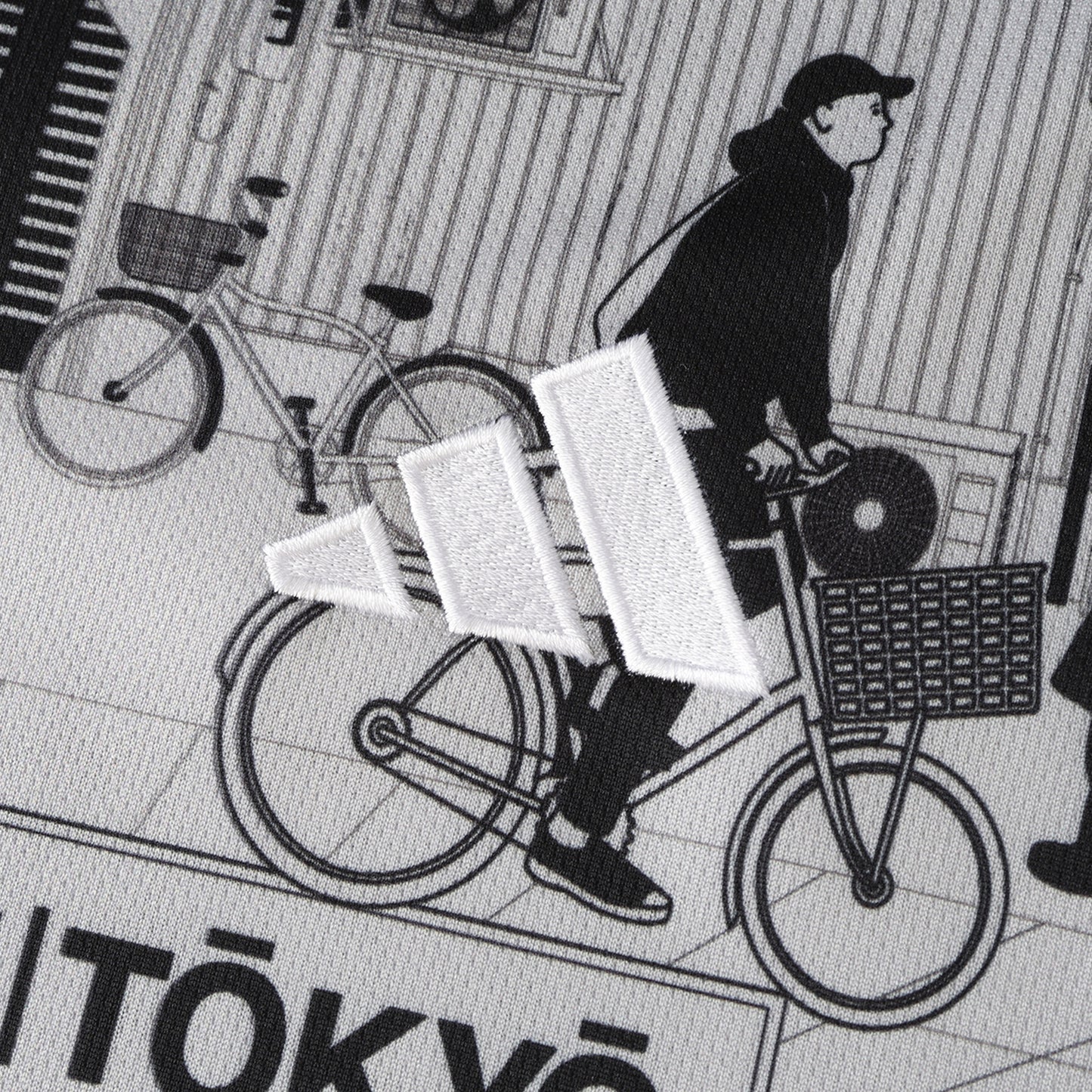 24/25 Japan Graphic  TEE - Black & White