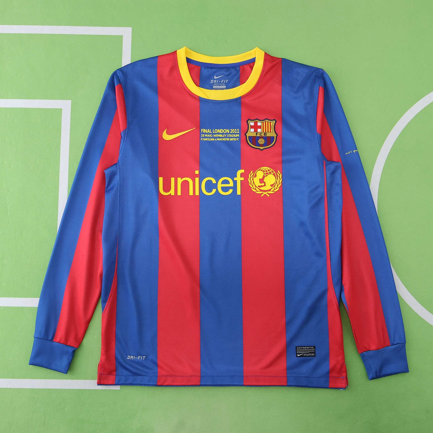 RETRO 10/11 season FC Barcelona  Barça home Long sleeved retro Fan version- BLUE & RED