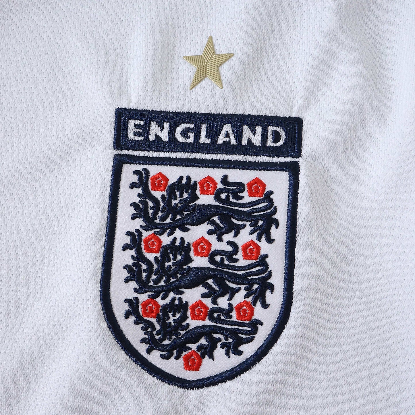 RETRO 2006 UEFA England Home Fan Long Sleeved - WHITE