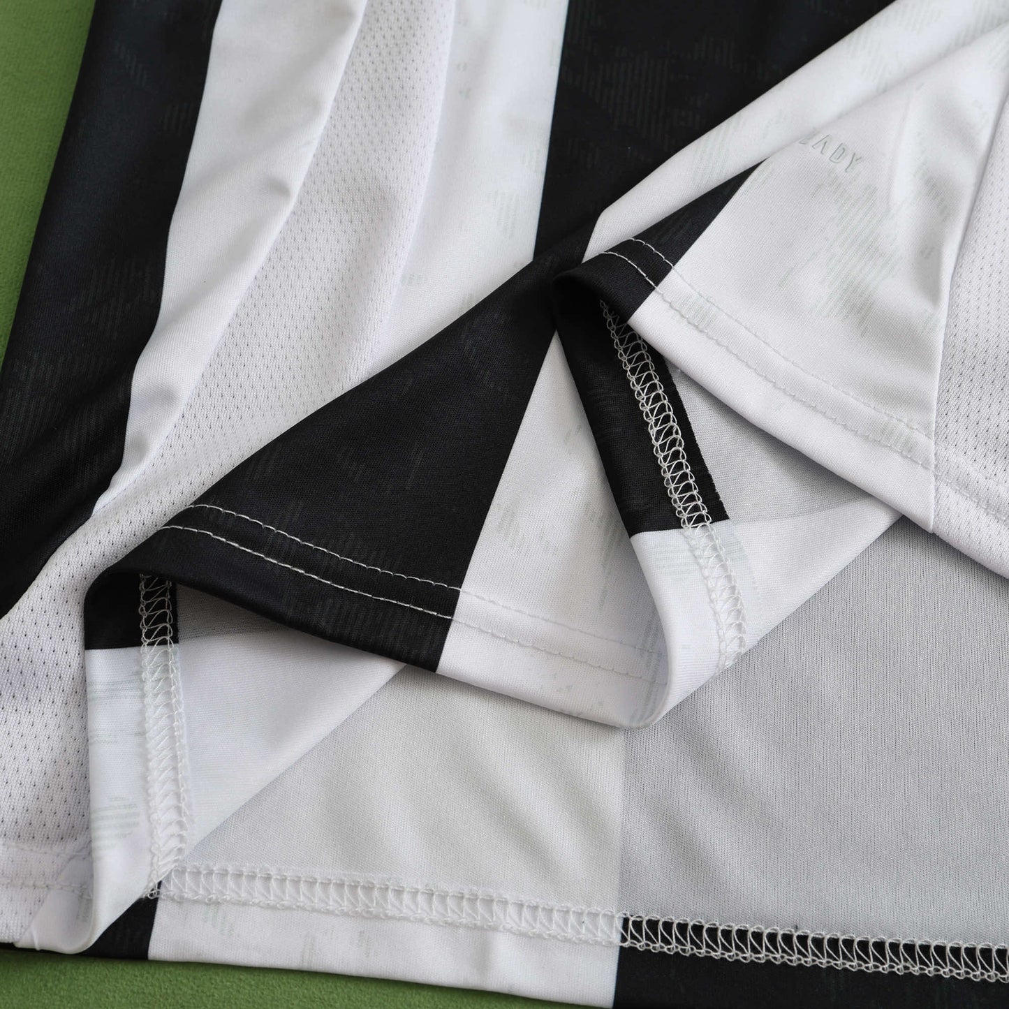 24/25 Juventus Home Fan TEE- BLACK & WHITE