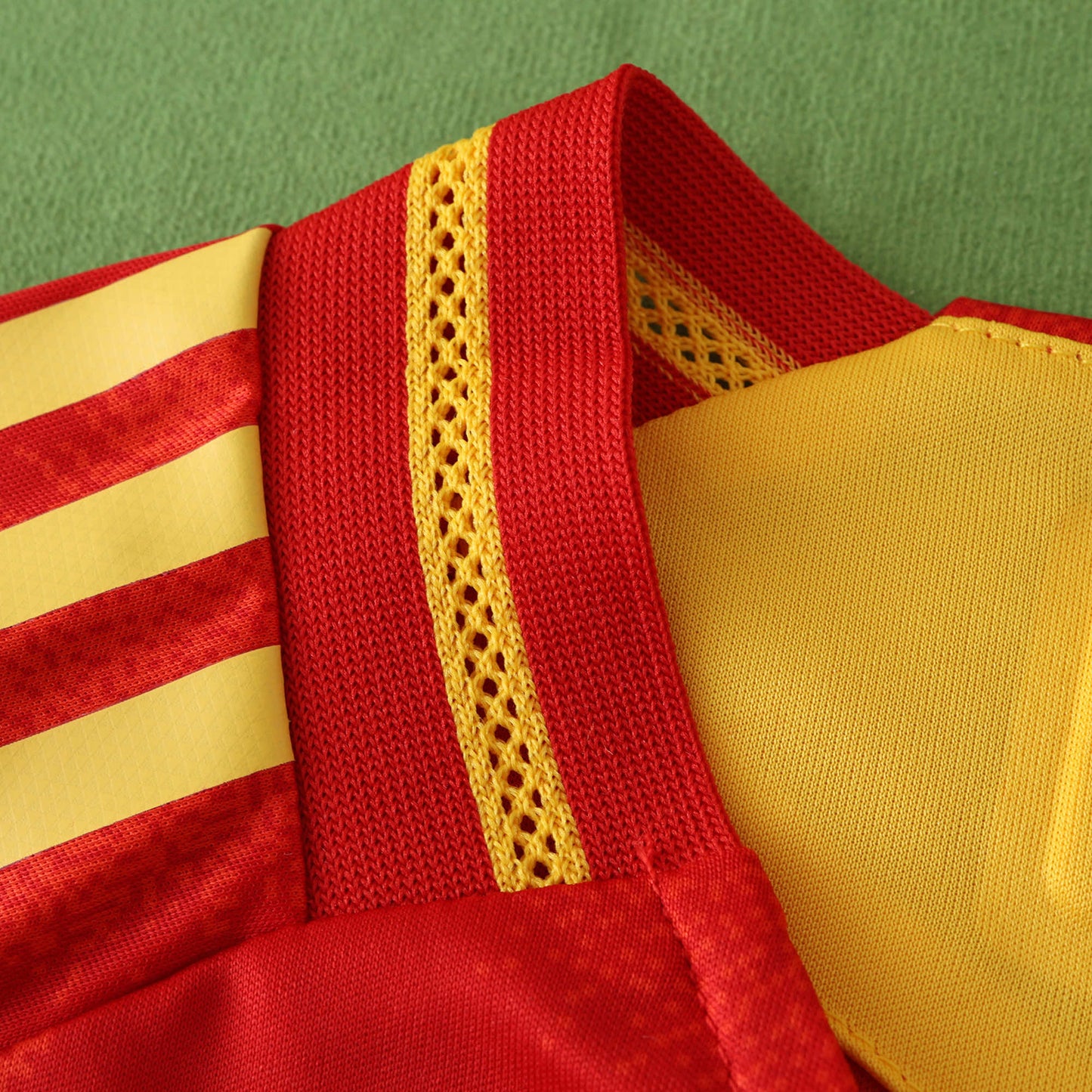 24/25 UEFA Spain PLAYER Home - RED & YELLOW