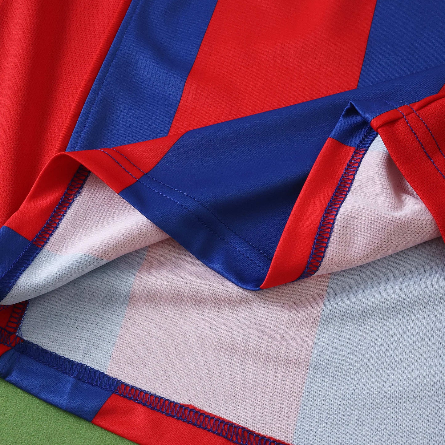 RETRO 04/05 season FC Barcelona  Barça home retro Fan version- BLUE & RED