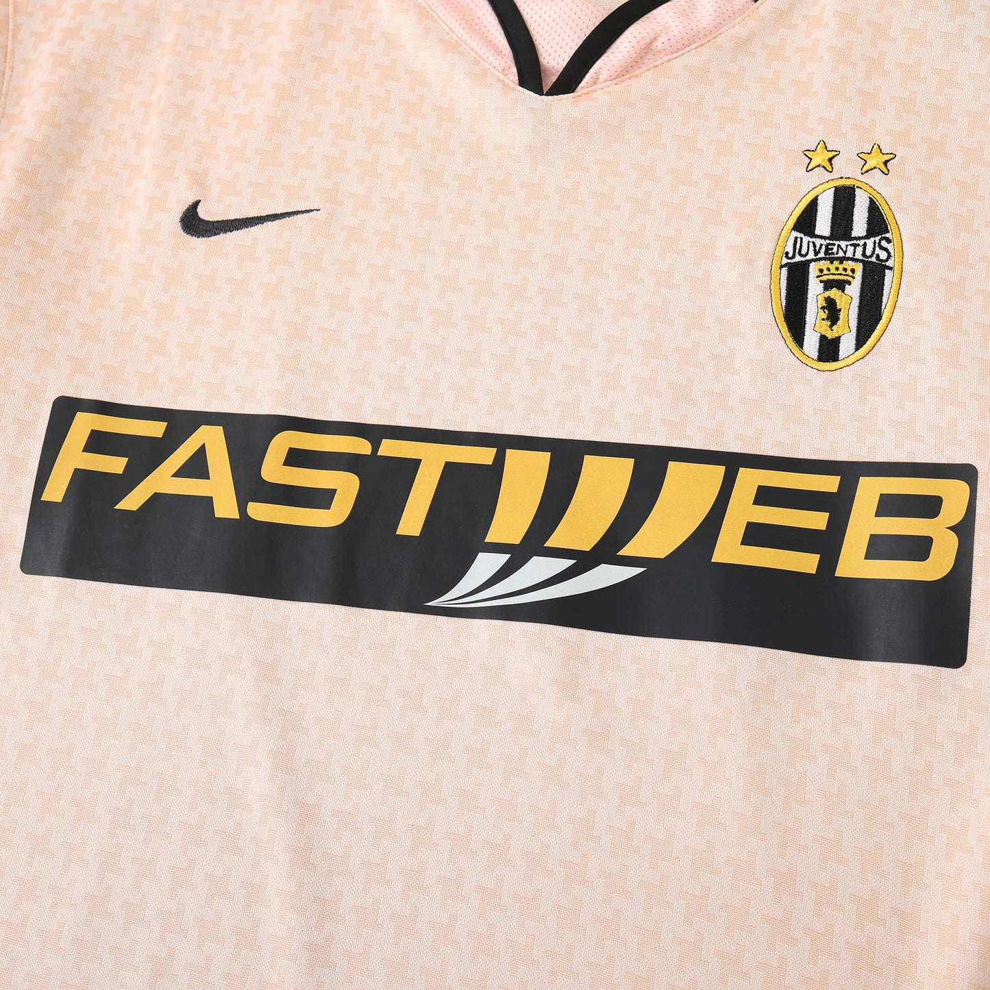 RETRO 03/04 Juventus Away Fan TEE- PINK CREAM