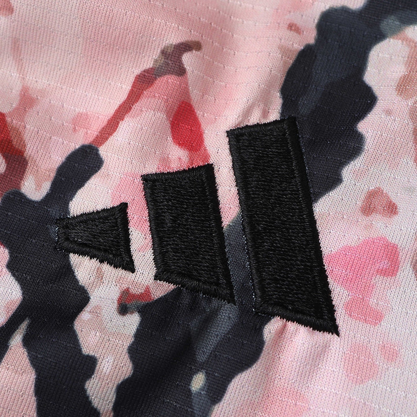24/25 Japan House Version TEE - WHITE & PINK