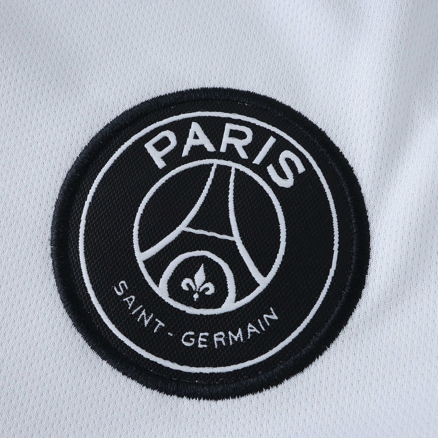 18/19 PSG Long sleeved - WHITE & SILVER