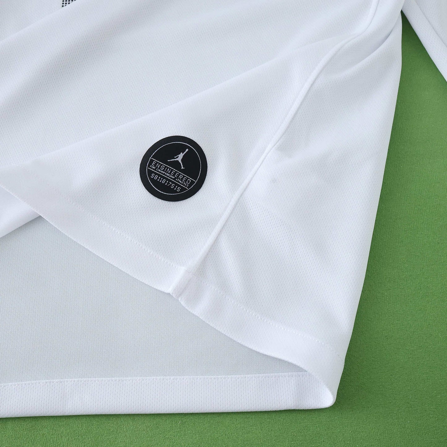 18/19 PSG Long sleeved - WHITE & SILVER