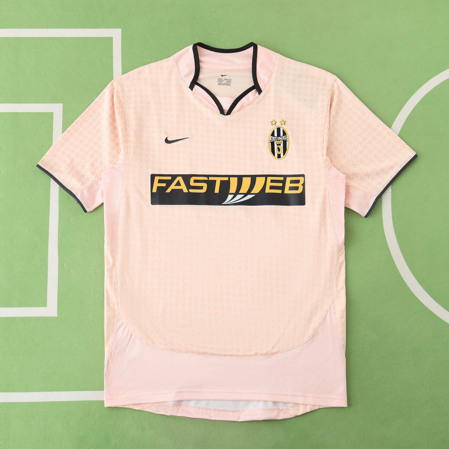 RETRO 03/04 Juventus Away Fan TEE- PINK CREAM