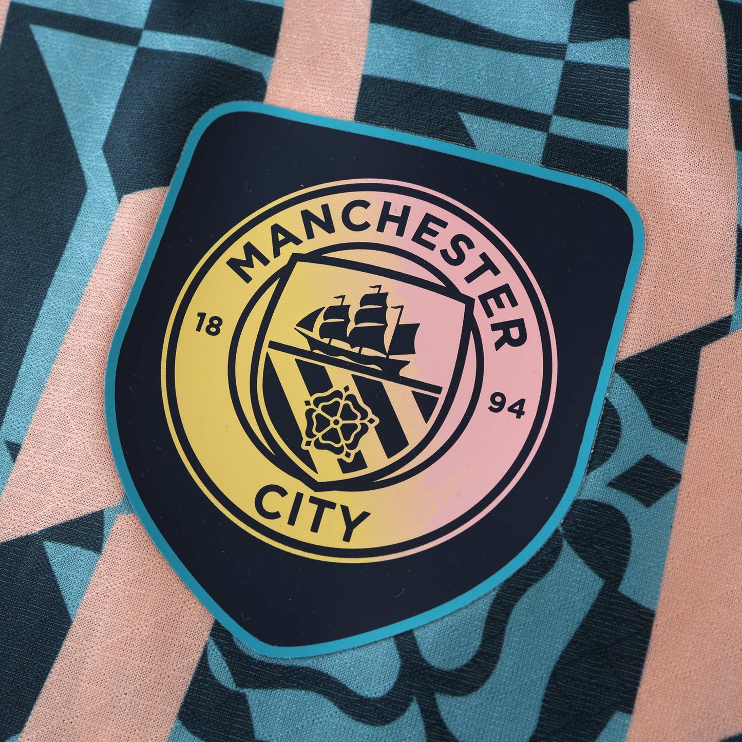 24/25 Manchester City F.C. Training shirt Player version- CREAM & BLUE