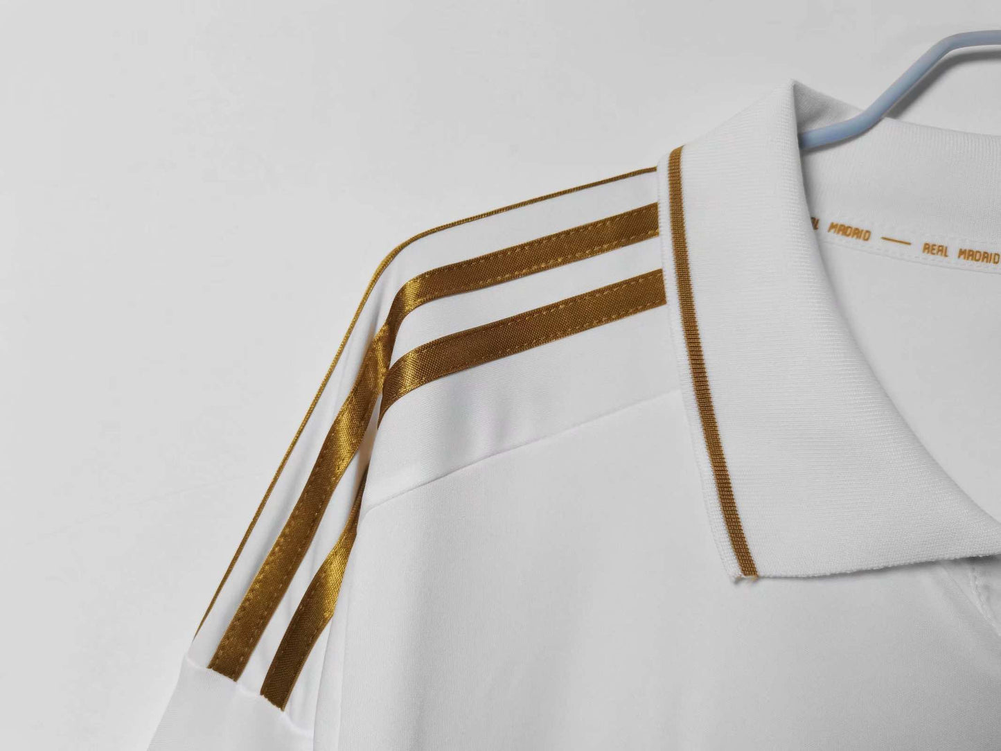 RETRO 11/12 Real Madrid home Long sleeved Fan- WHITE & GOLD
