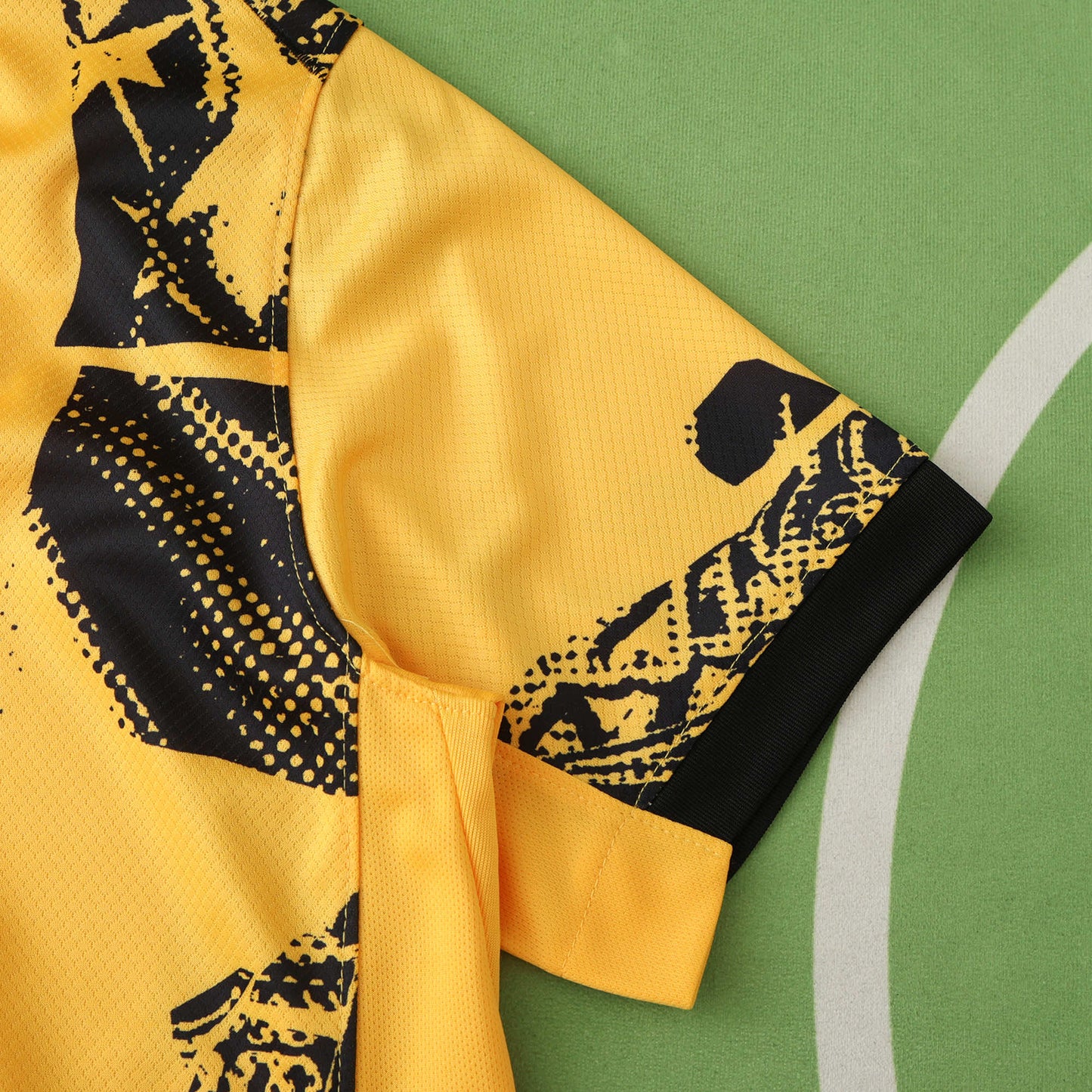 24/25 Inter Milan Fan TEE -YELLOW & BLACK