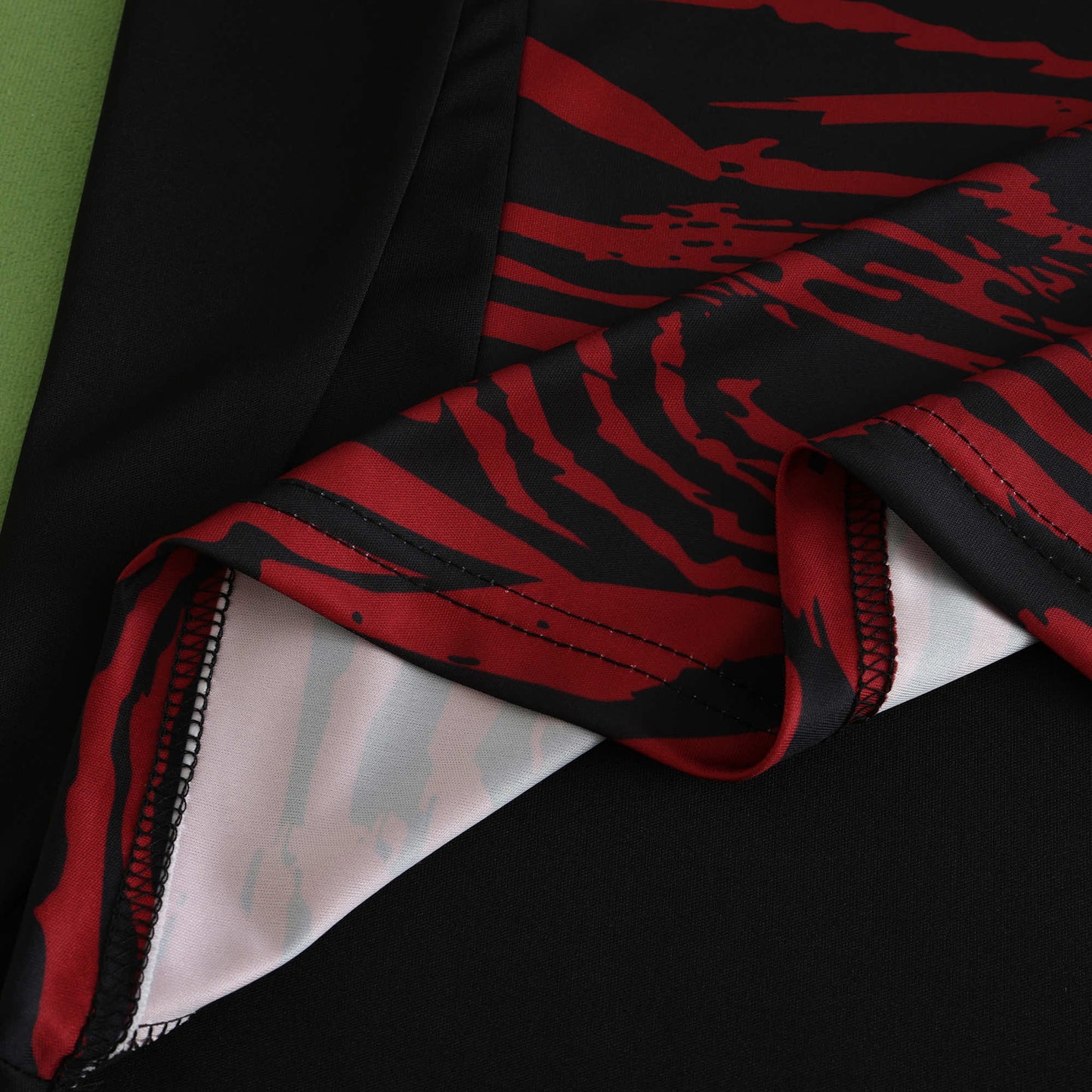 25/26 Germany Training Fan - BLACK & RED